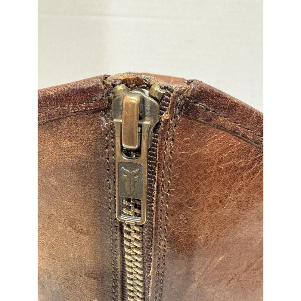 FRYE MELISSA BUTTON SHORT ZIP LEATHER BOOTS COGNAC BROWN EUC SIZE 8.5
